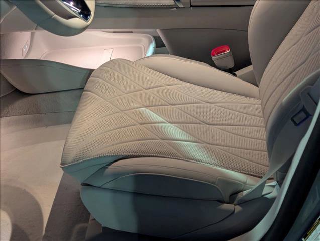 New 2026 Mercedes-Benz EQS 580 4MATIC Sedan image 4