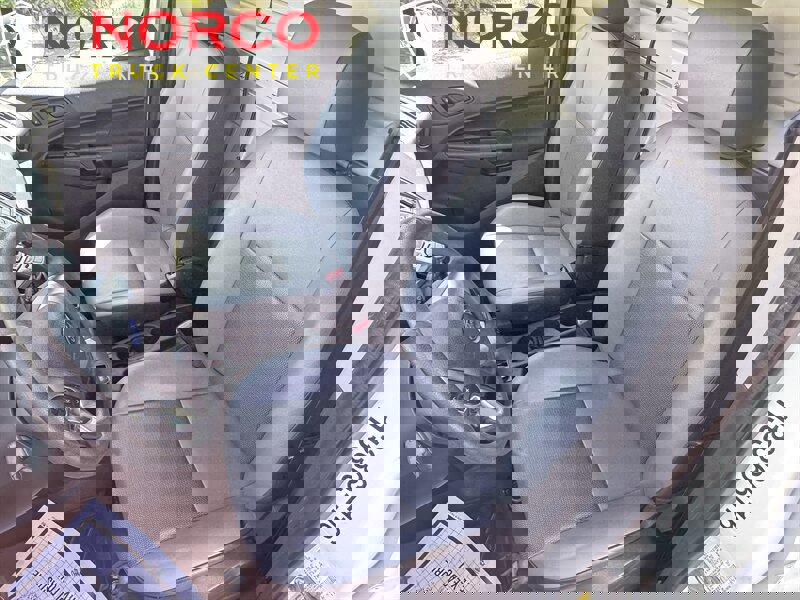 Used 2016 Ford Transit Connect XL image 22