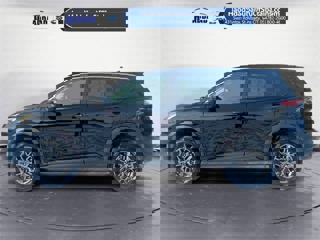 Used 2024 Nissan Rogue S image 2