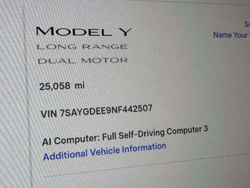 Used 2022 Tesla Model Y Long Range AWD/4WD image 21