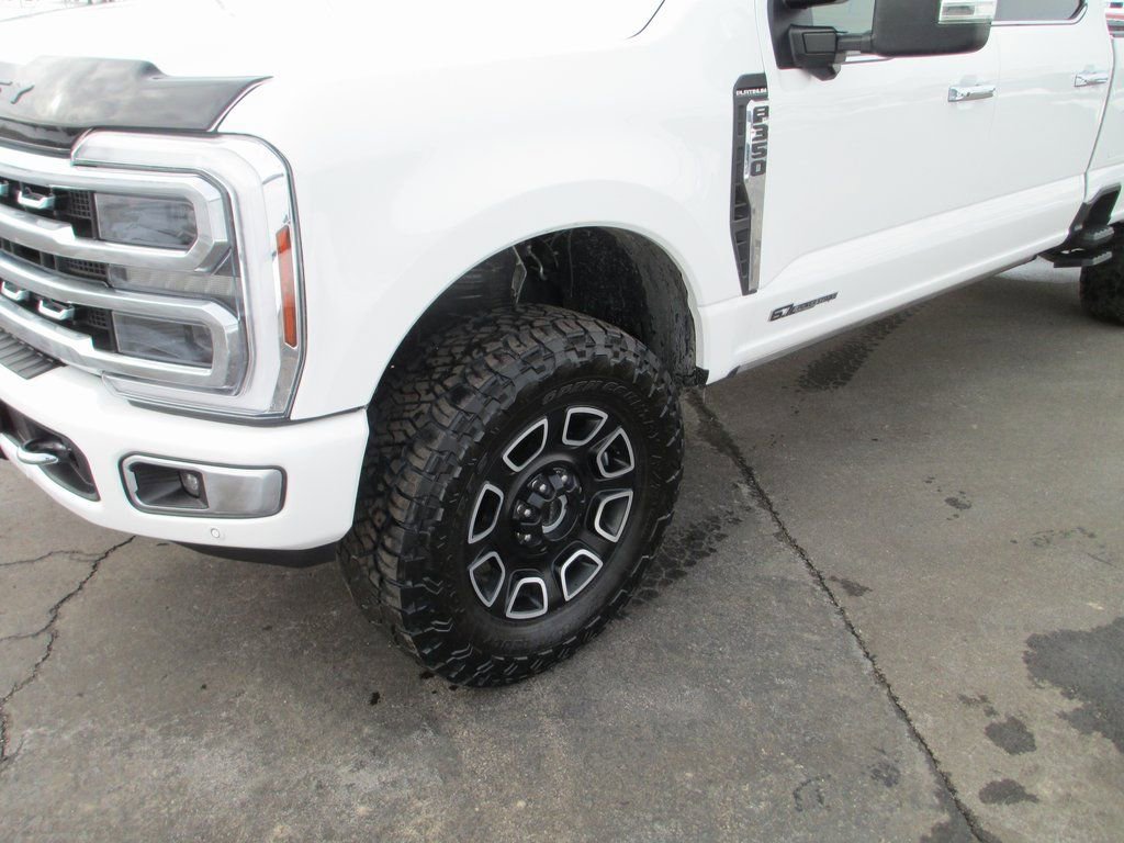 Used 2024 Ford F350 Platinum image 11