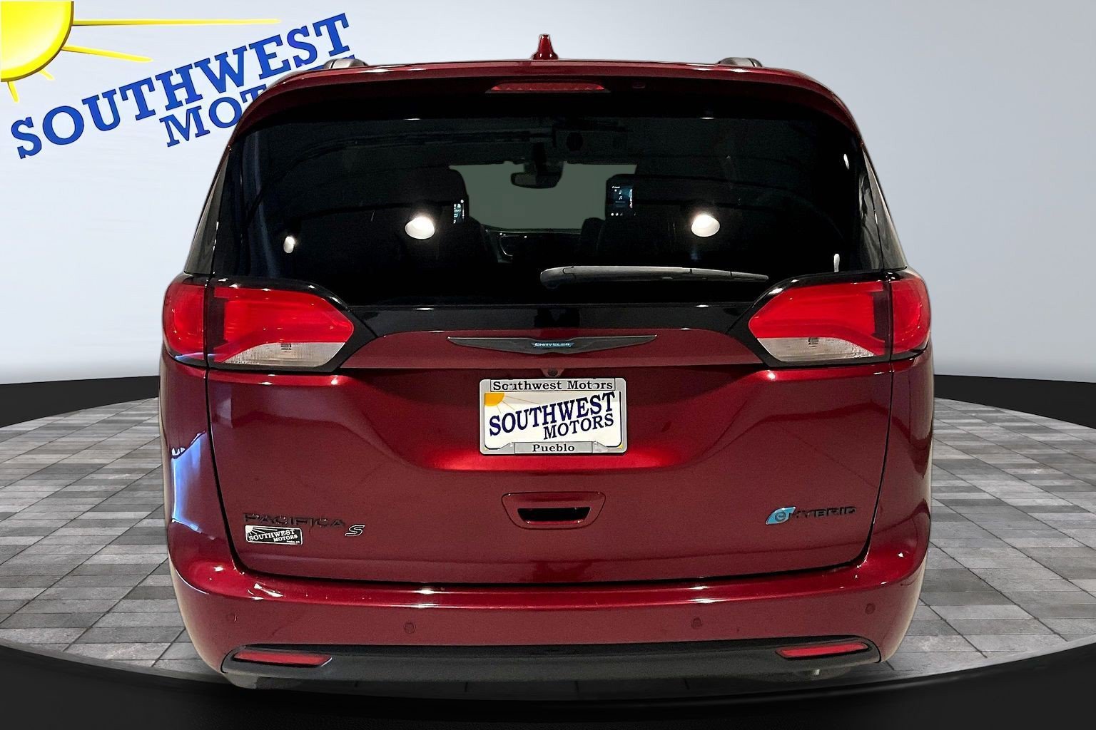 Used 2020 Chrysler Pacifica Limited w/ Advanced Safetytec Group FWD image 6