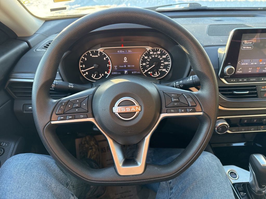 Used 2024 Nissan Altima 2.5 SV image 40