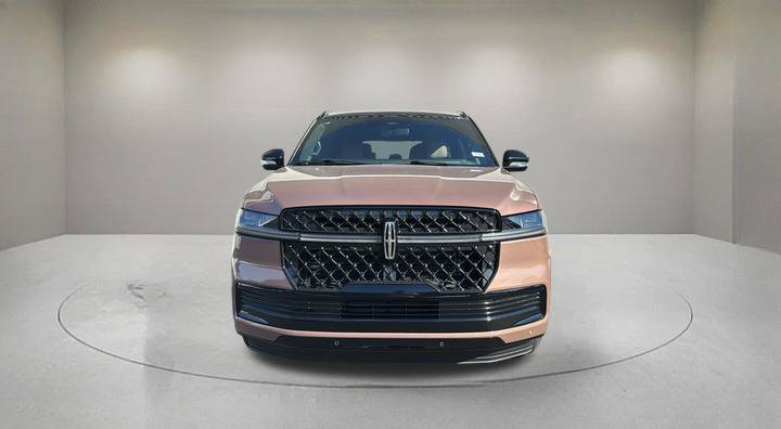 Used 2026 Lincoln Navigator Black Label AWD/4WD image 2