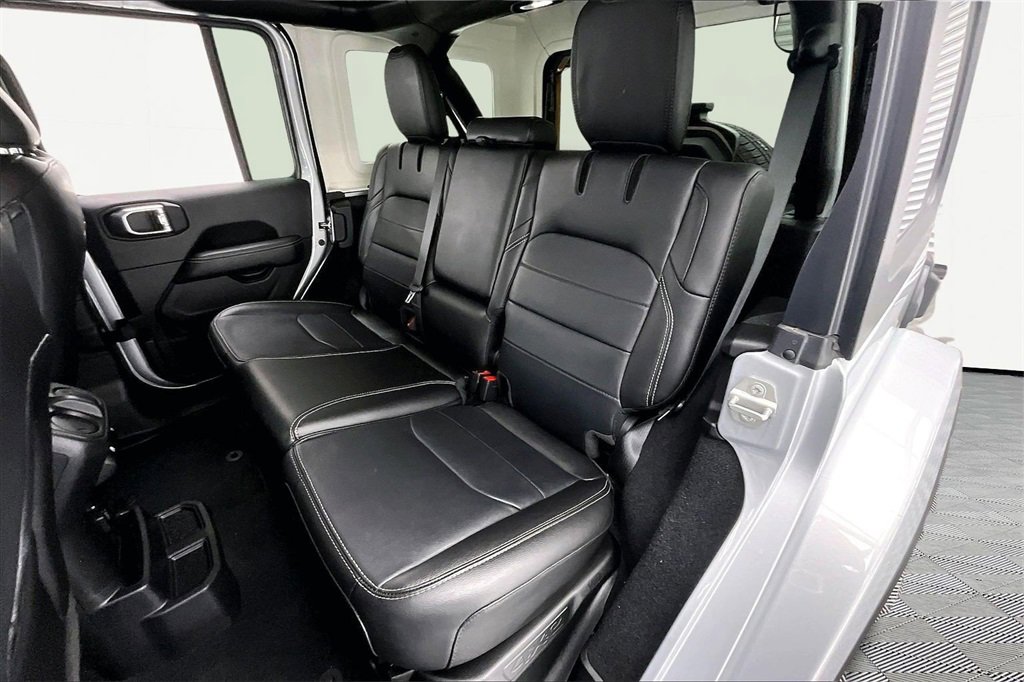 Used 2023 Jeep Wrangler Unlimited Sahara image 26