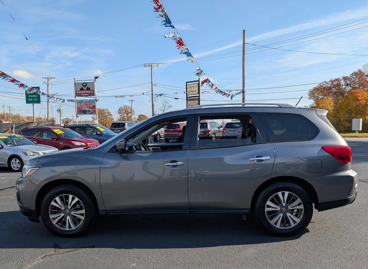Used 2017 Nissan Pathfinder S image 9
