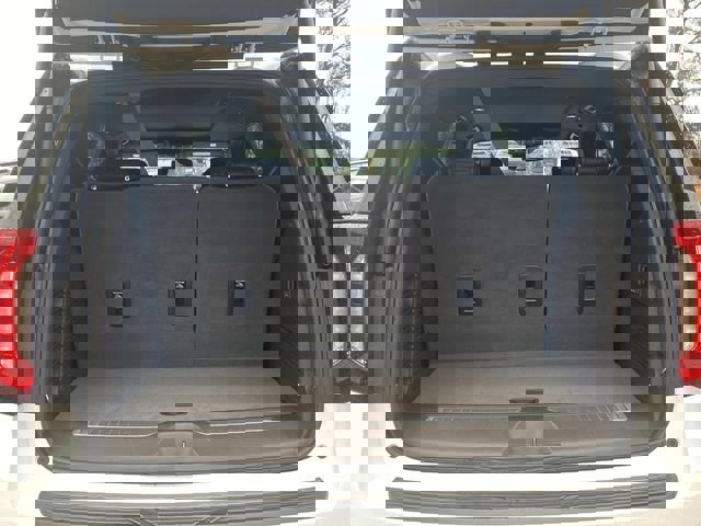 Used 2024 GMC Yukon Denali w/ Max Trailering Package image 7