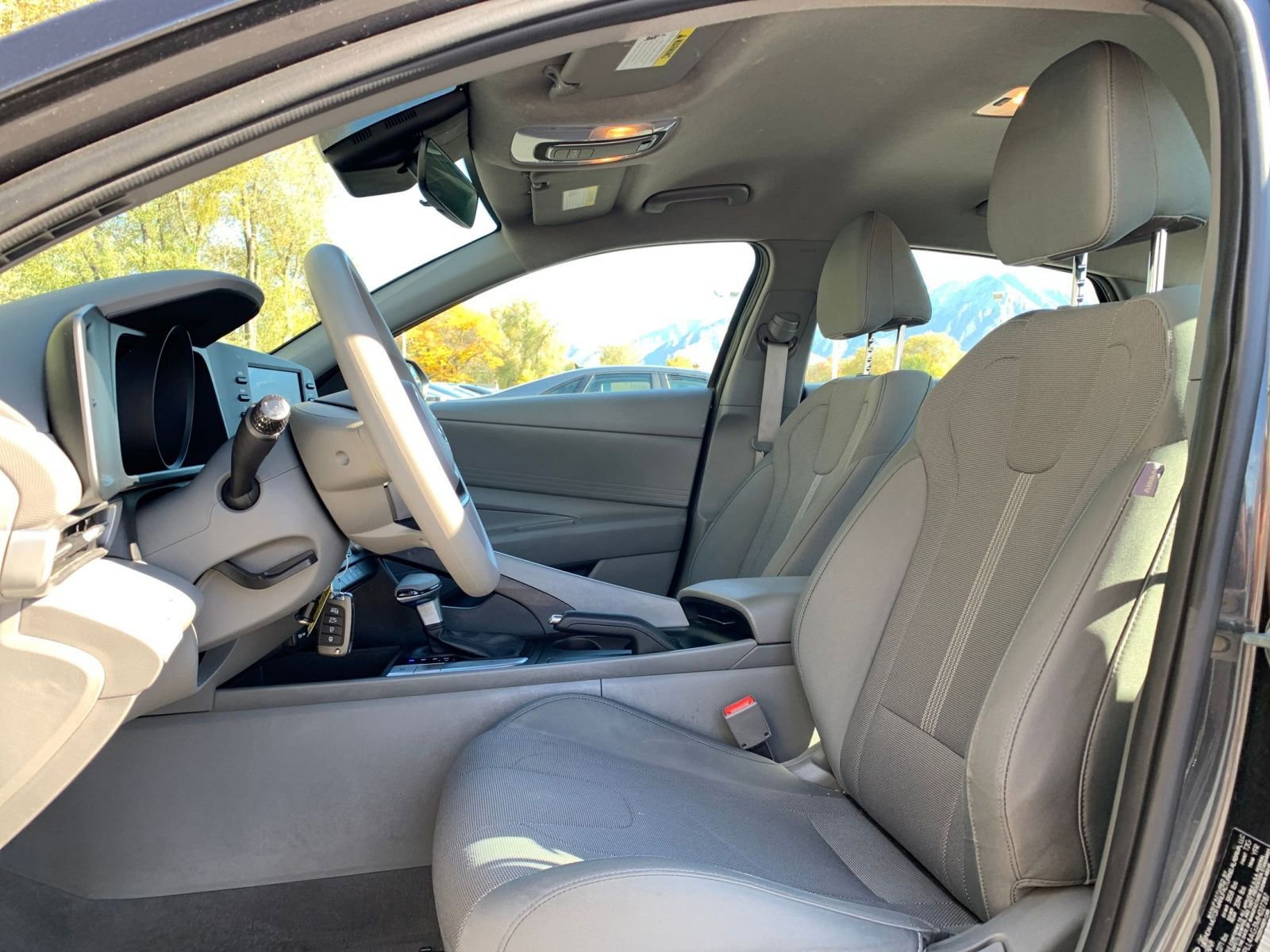 Used 2021 Hyundai Elantra SE image 24