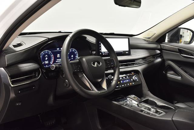 Certified 2026 INFINITI QX60 Luxe w/ Family Package AWD/4WD image 3