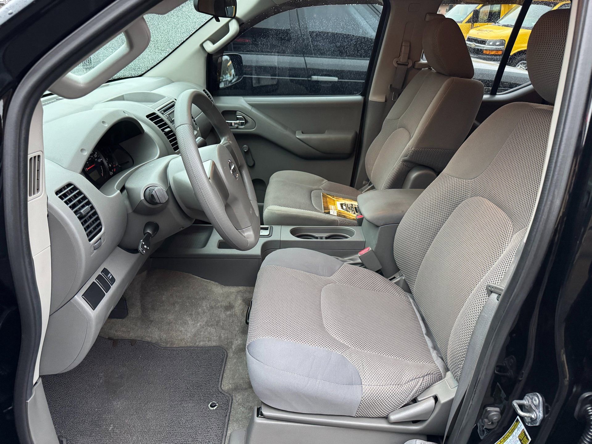 Used 2012 Nissan Frontier S image 13