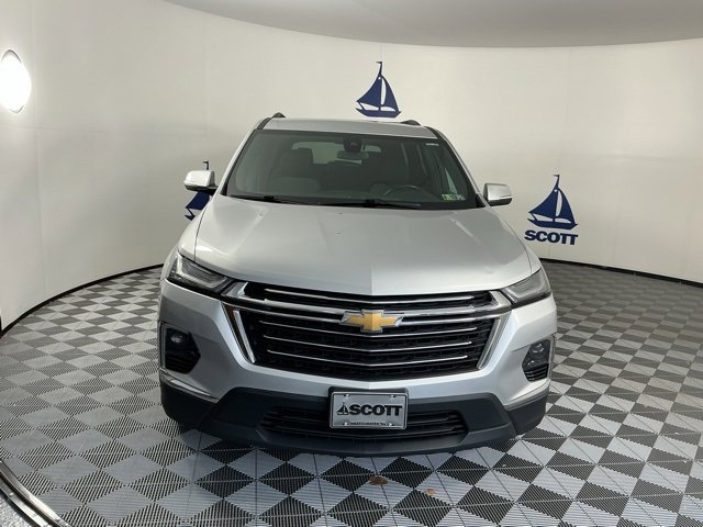 Used 2022 Chevrolet Traverse LT image 2