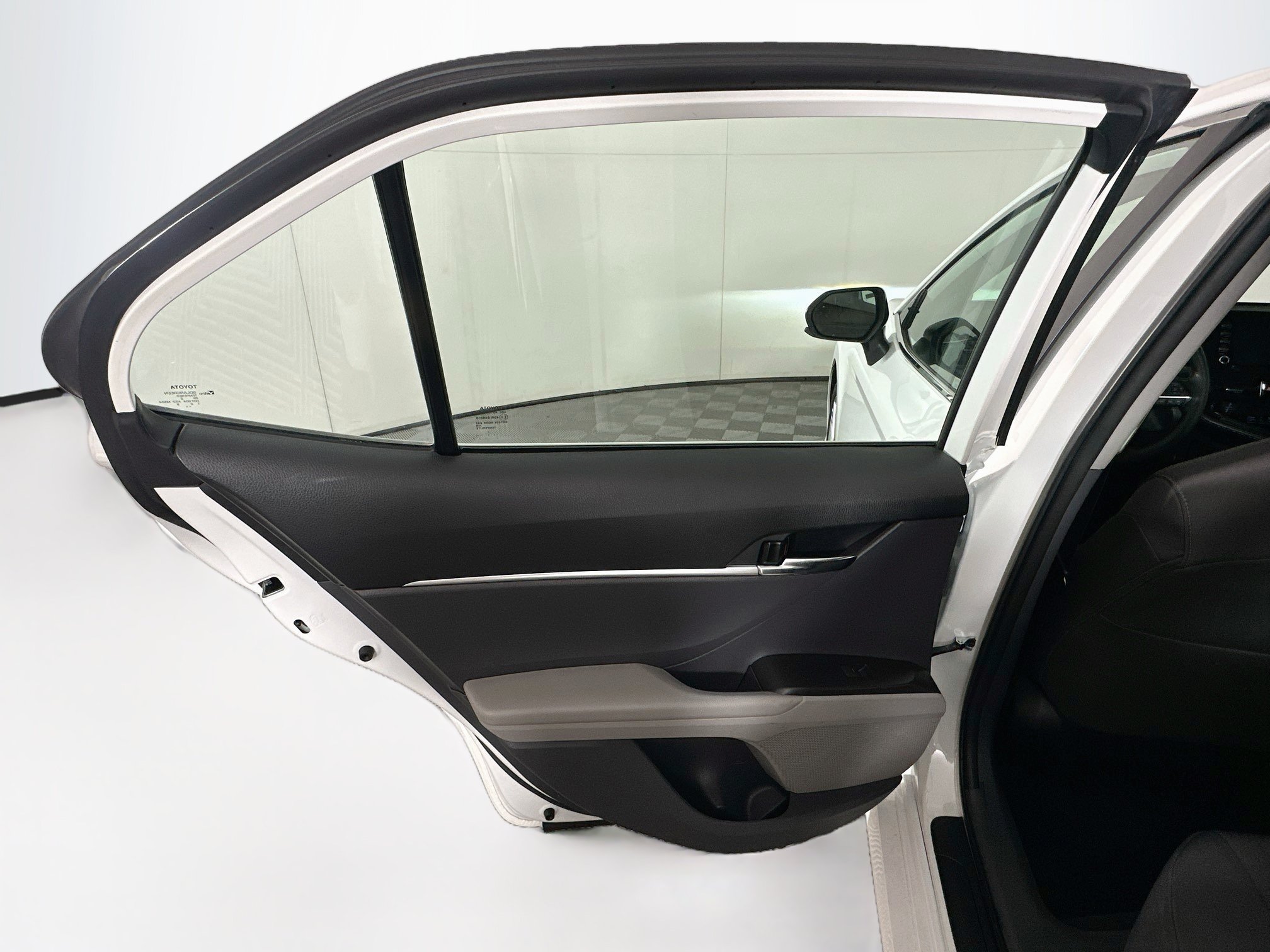 Used 2023 Toyota Camry LE FWD image 24