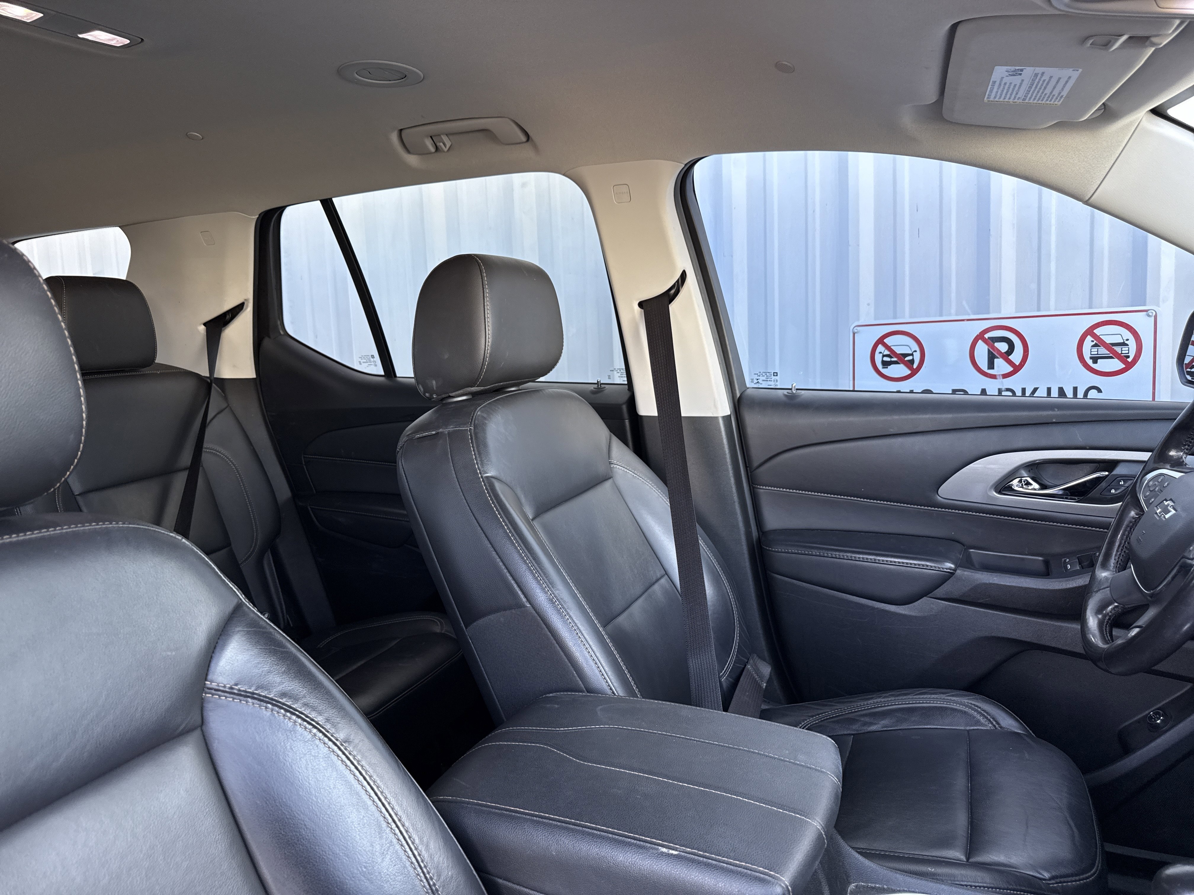 Used 2021 Chevrolet Traverse RS image 38