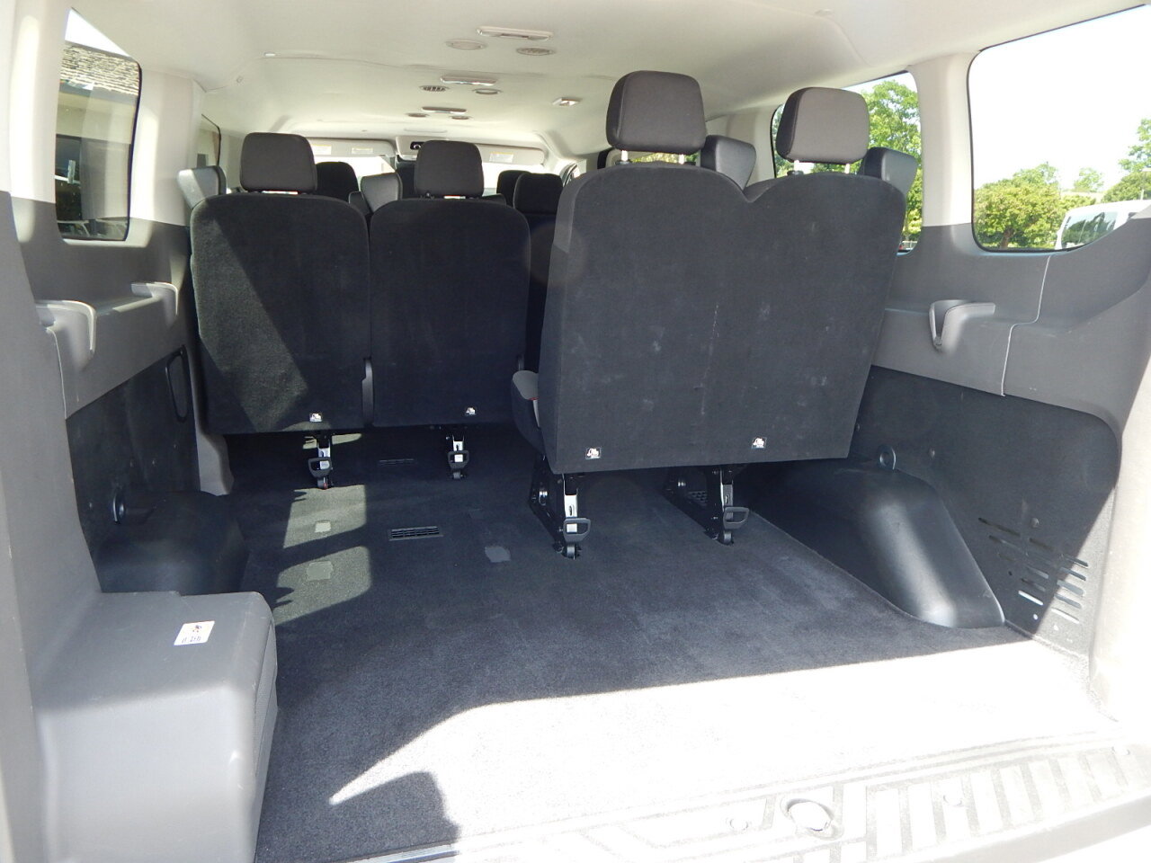 Used 2023 Ford Transit 350 XLT RWD image 3
