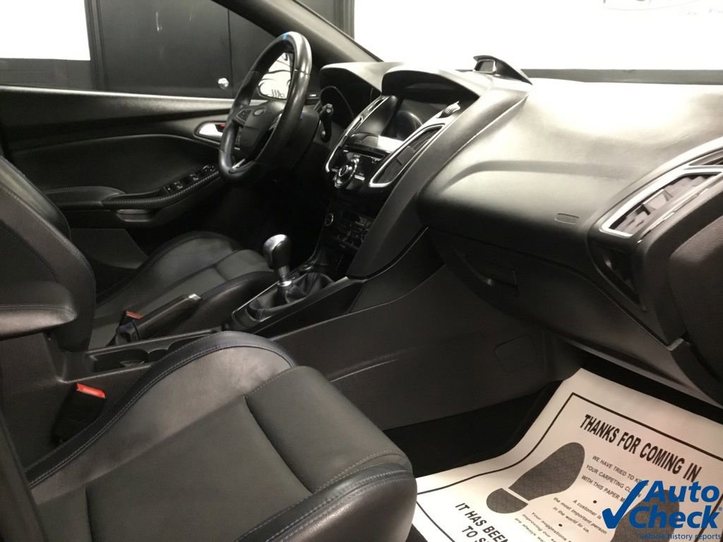 Used 2016 Ford Focus RS image 35