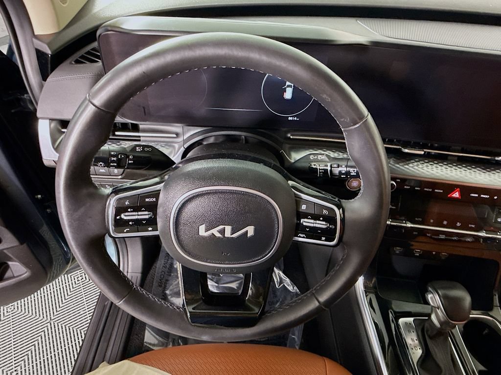 Used 2024 Kia Carnival SX Prestige FWD image 22