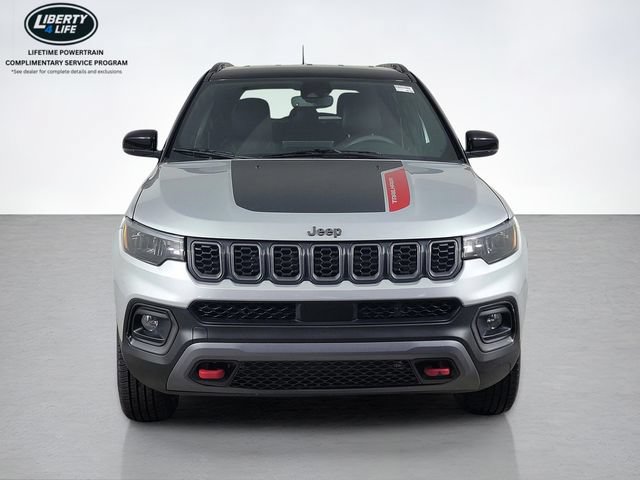 Used 2025 Jeep Compass Trailhawk AWD/4WD image 8