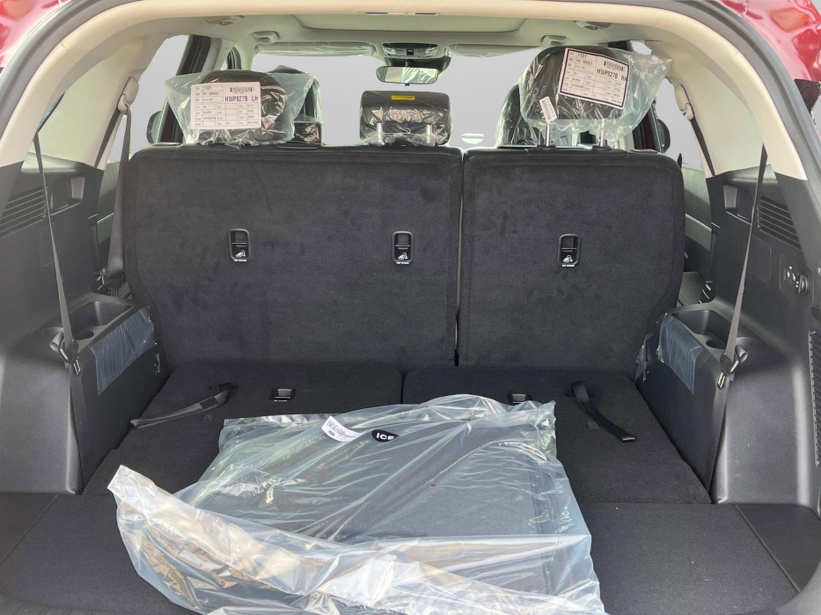 New 2025 Kia Sorento S image 12