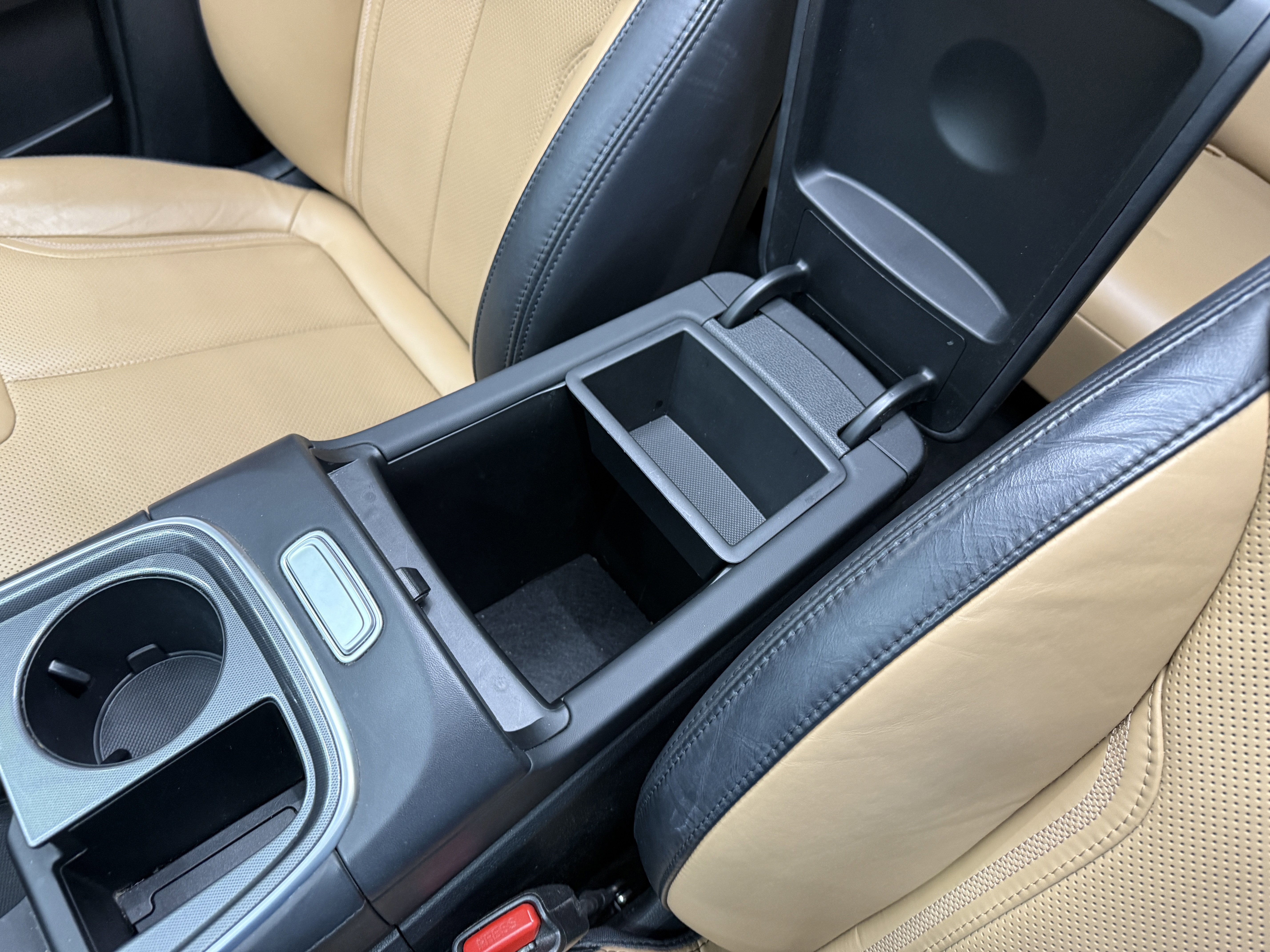 Used 2021 Hyundai Santa Fe Calligraphy image 23