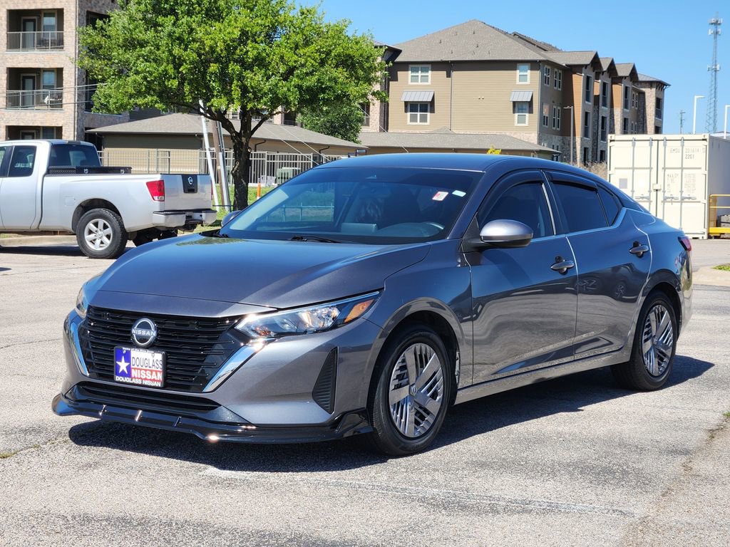 Used 2024 Nissan Sentra SV image 2