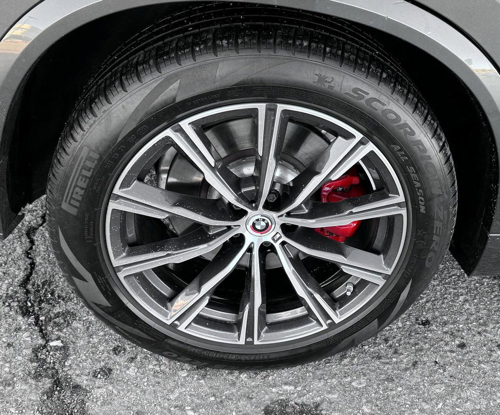 Used 2023 BMW X5 M50i image 14