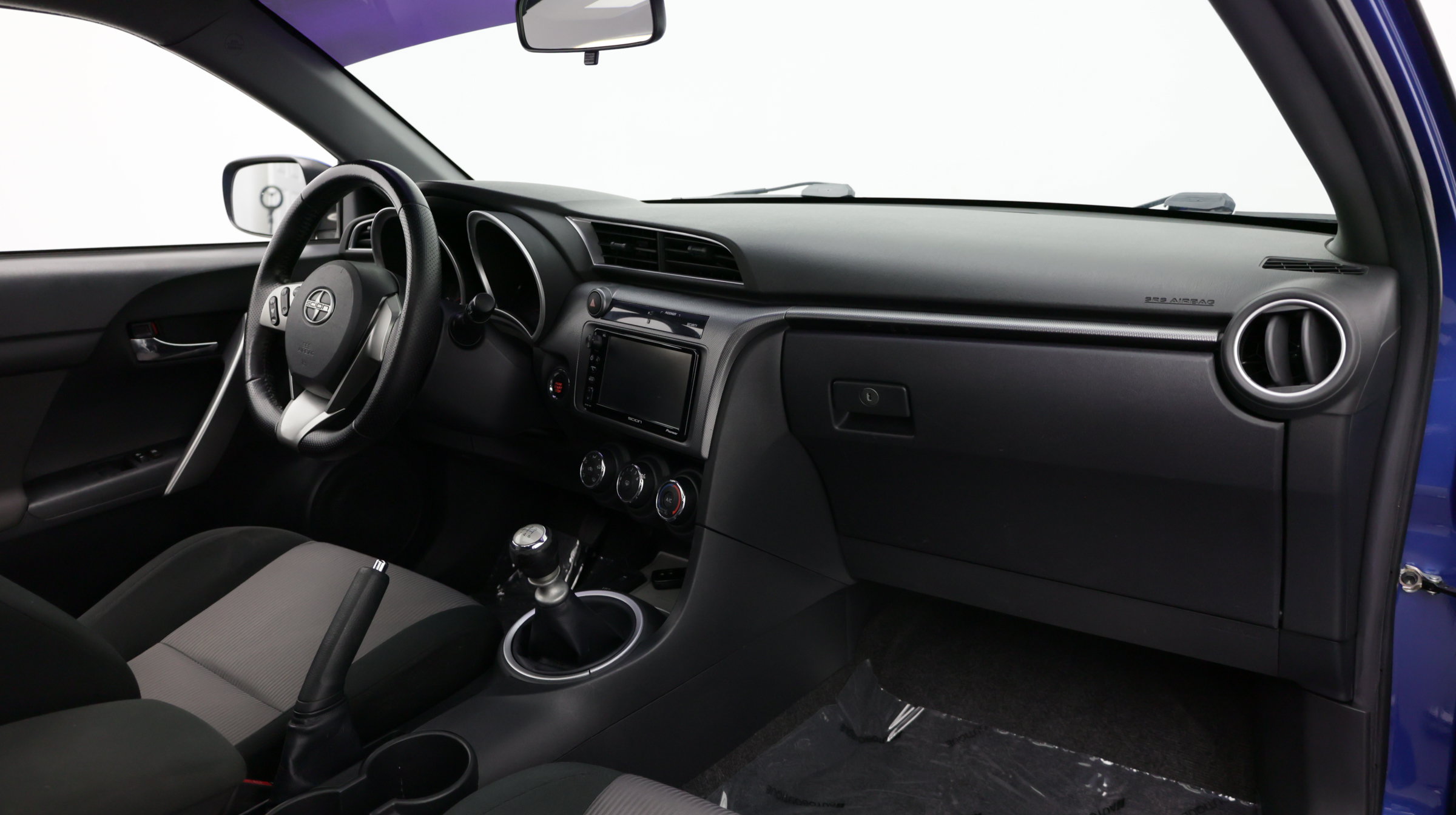 Used 2016 Scion tC FWD image 31