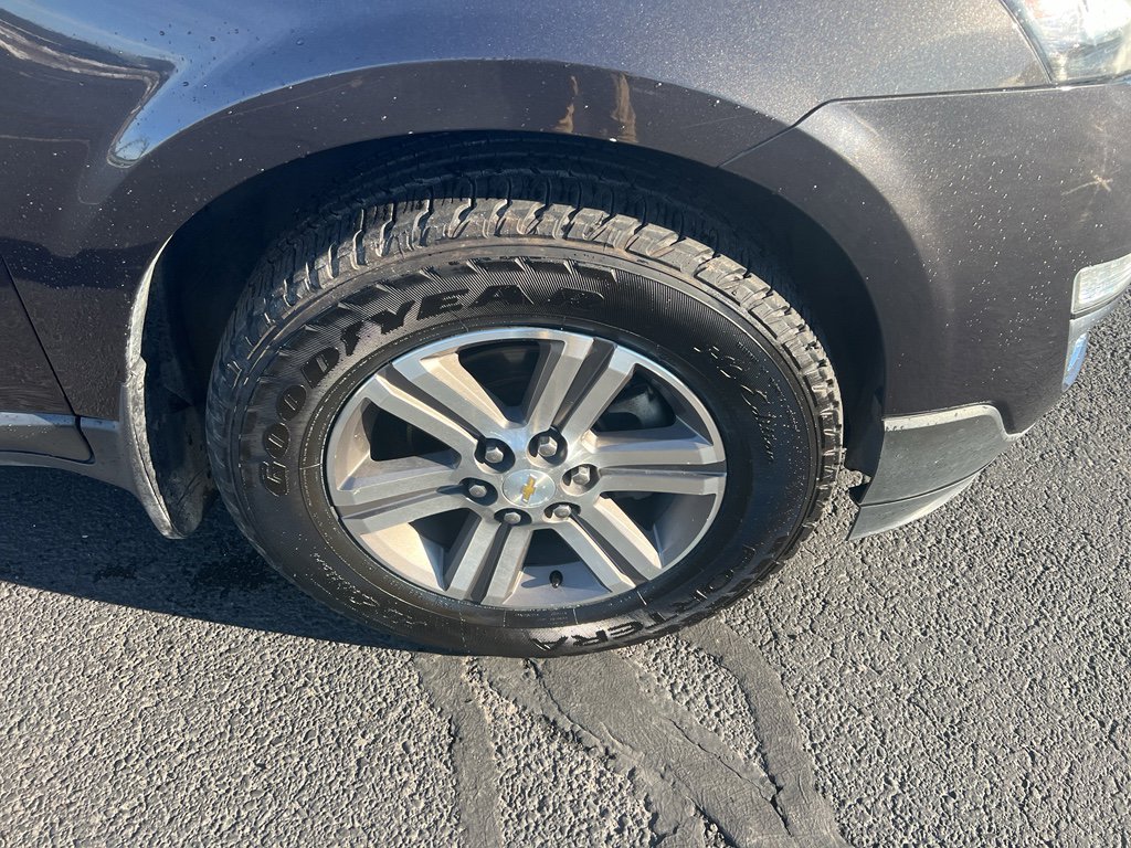 Used 2017 Chevrolet Traverse LT image 2