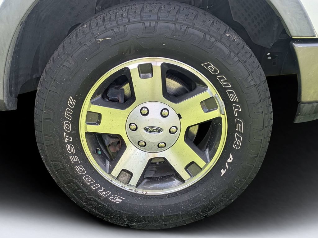 Used 2005 Ford F150 XLT AWD/4WD image 11