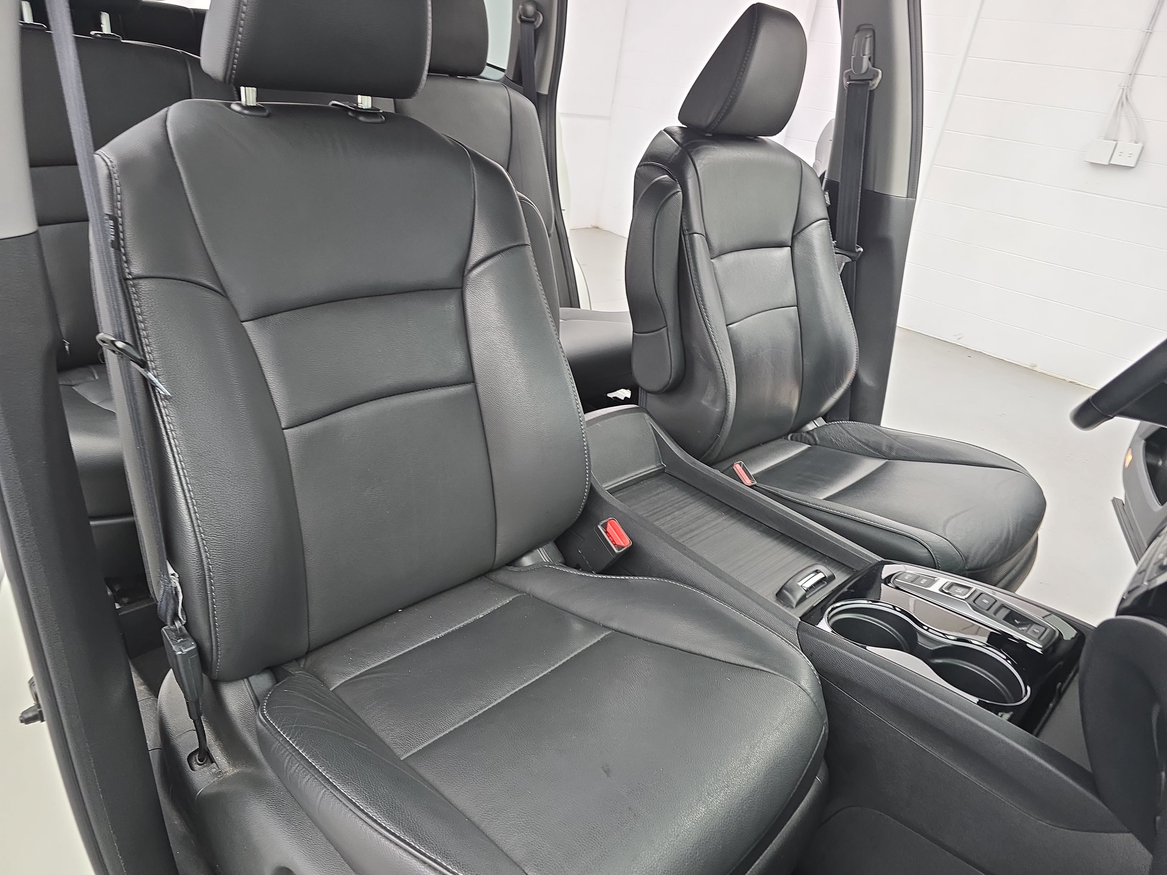 Used 2019 Honda Pilot Touring image 10