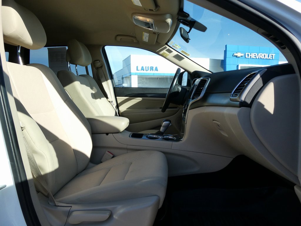 Used 2020 Jeep Grand Cherokee Laredo image 12