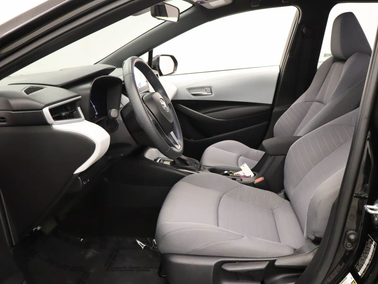 Used 2026 Toyota Corolla SE FWD image 16
