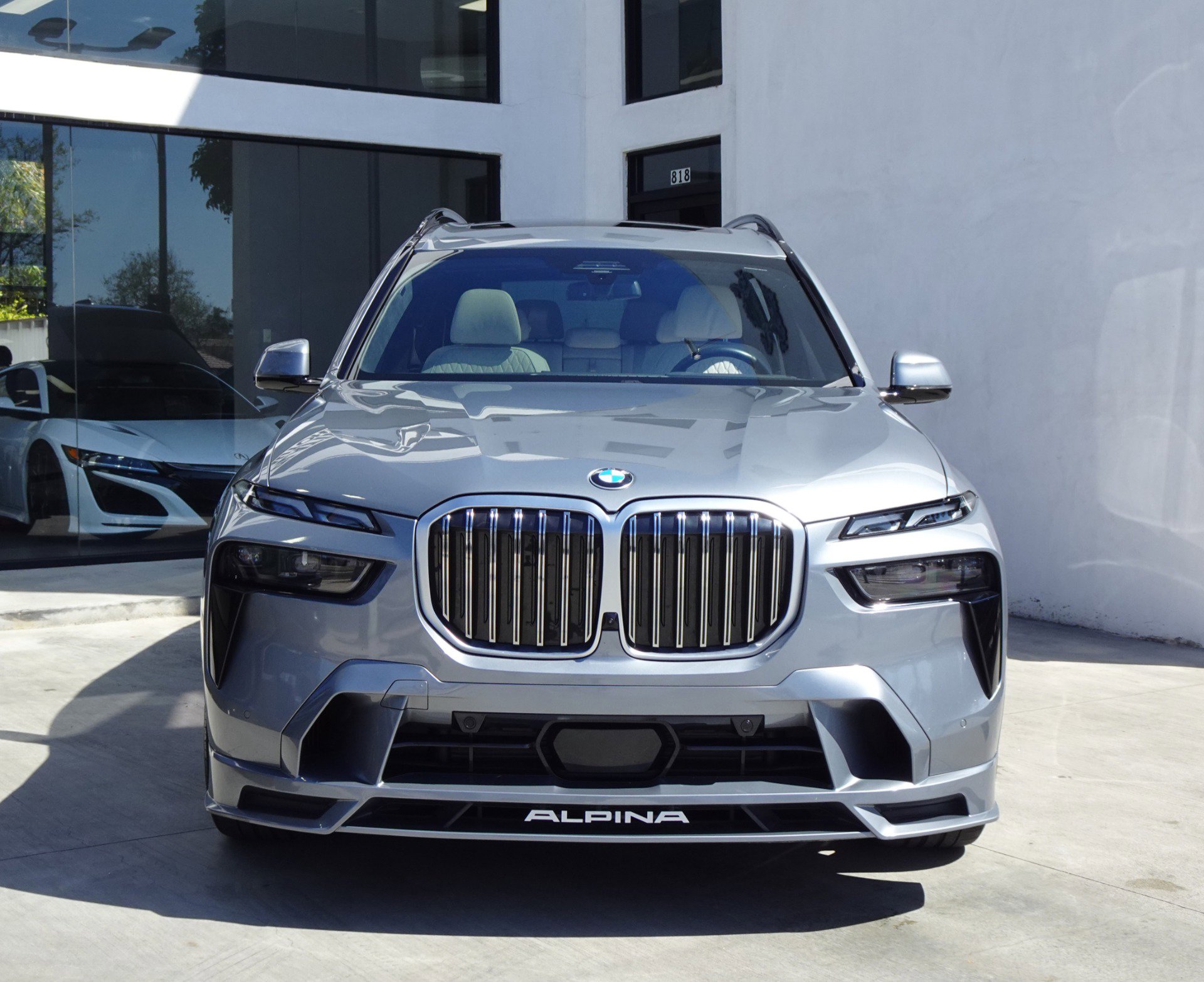 Used 2023 BMW ALPINA XB7 AWD/4WD image 2