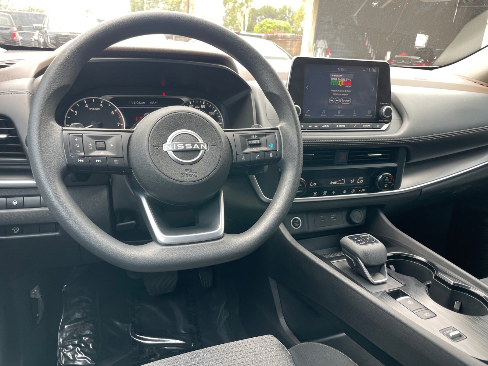 Used 2023 Nissan Rogue SV image 17