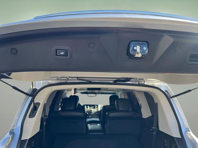 Used 2015 INFINITI QX80 Luxe w/ 22" Wheel Package RWD image 18