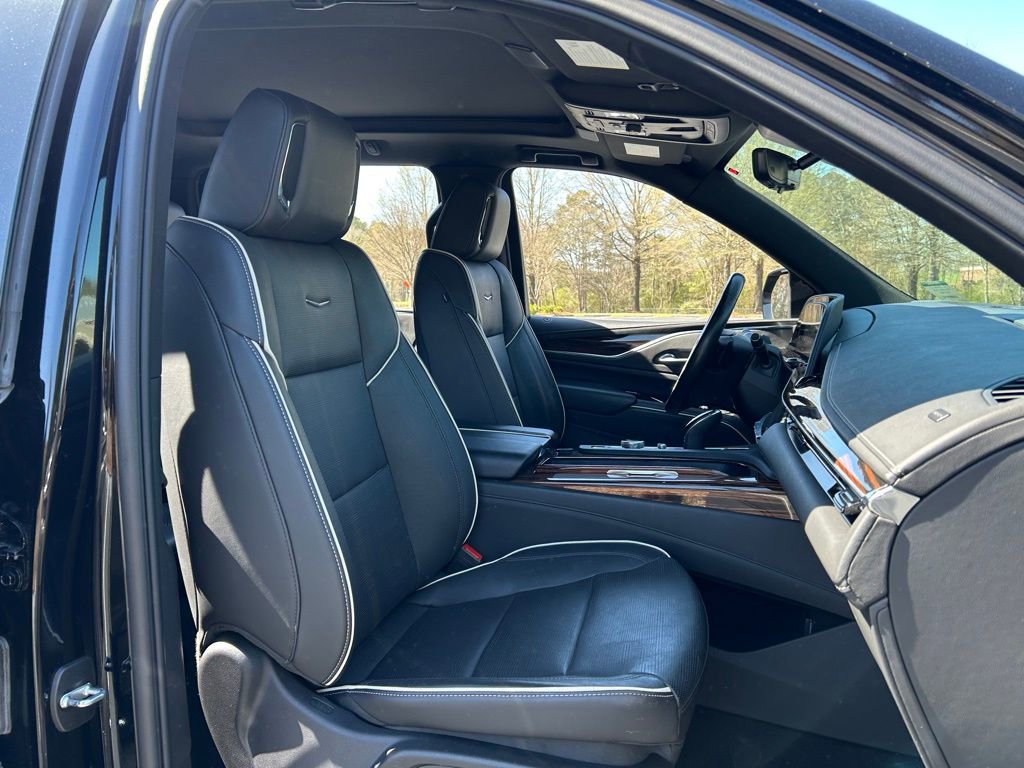 Used 2024 Cadillac Escalade ESV Premium Luxury RWD image 53