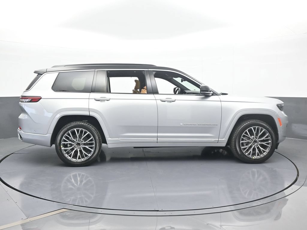 New 2025 Jeep Grand Cherokee L Summit AWD/4WD image 7