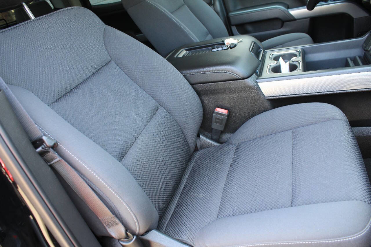 Used 2018 Chevrolet Silverado 1500 LT w/ All Star Edition AWD/4WD image 16