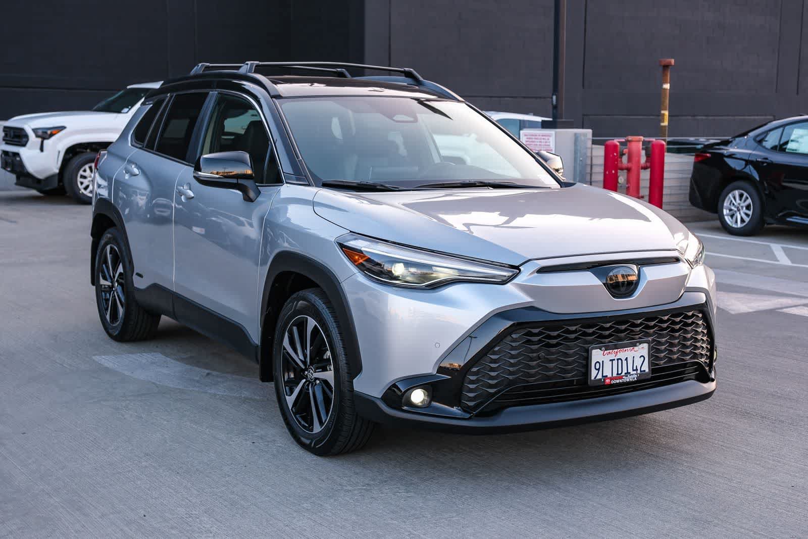 Certified 2024 Toyota Corolla Cross AWD Hybrid w/ Convenience Package image 3