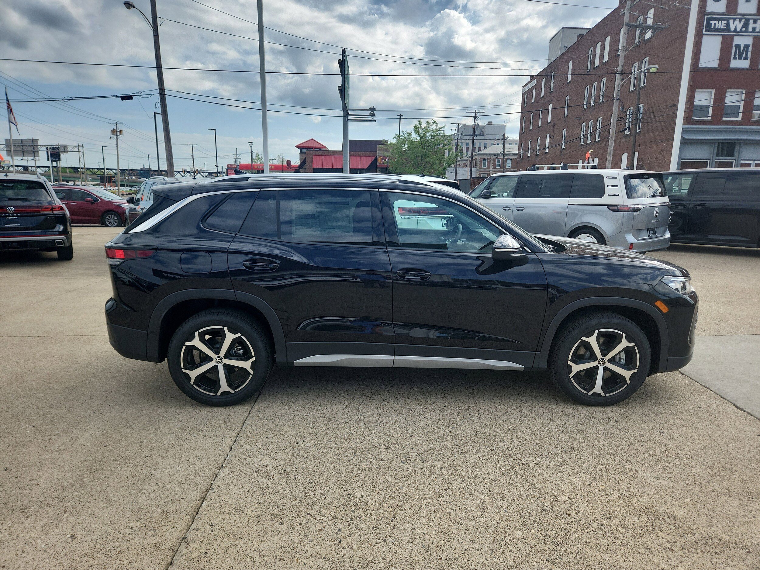 New 2026 Volkswagen Tiguan SE AWD/4WD image 6