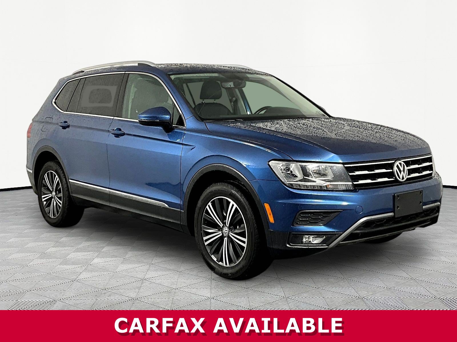 Used 2018 Volkswagen Tiguan SEL AWD/4WD image 3