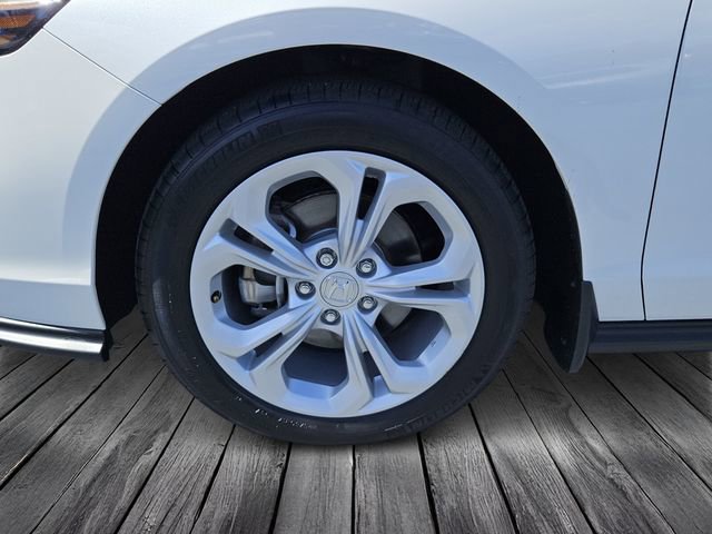 Certified 2025 Honda Accord LX image 9