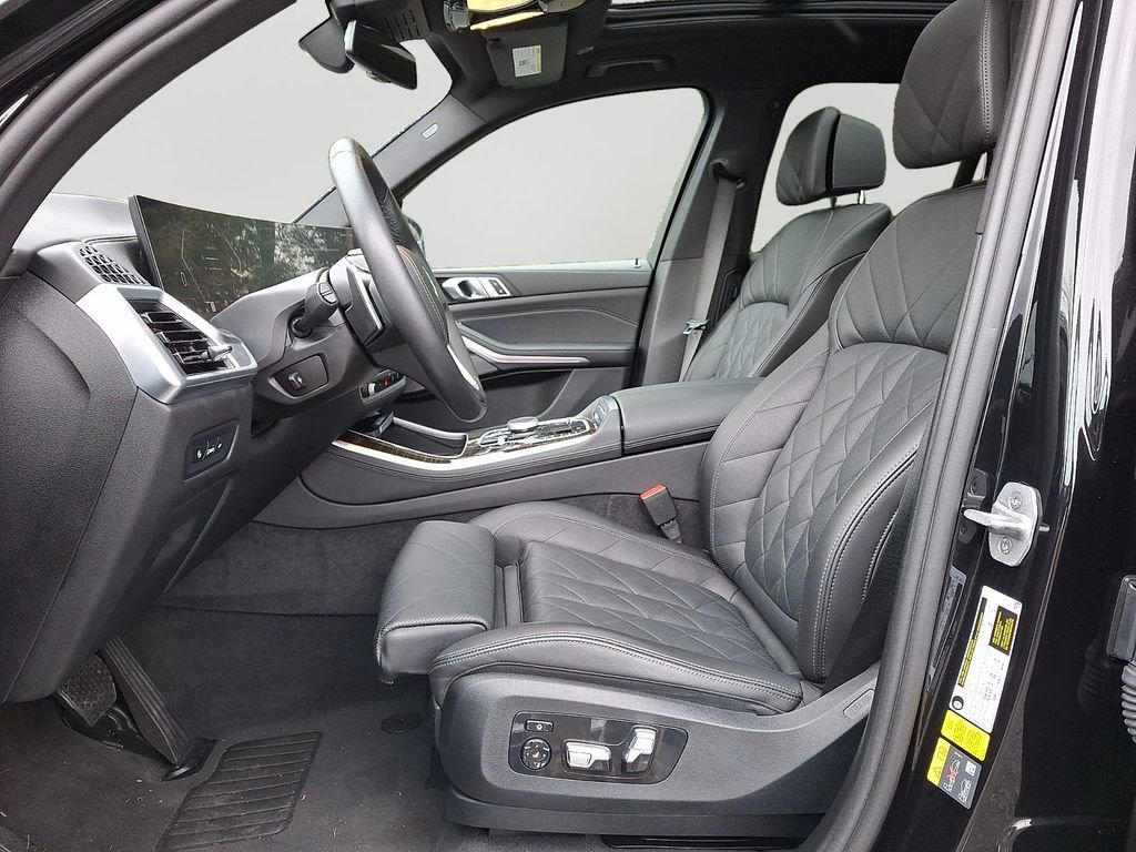 Used 2024 BMW X5 xDrive50e image 14