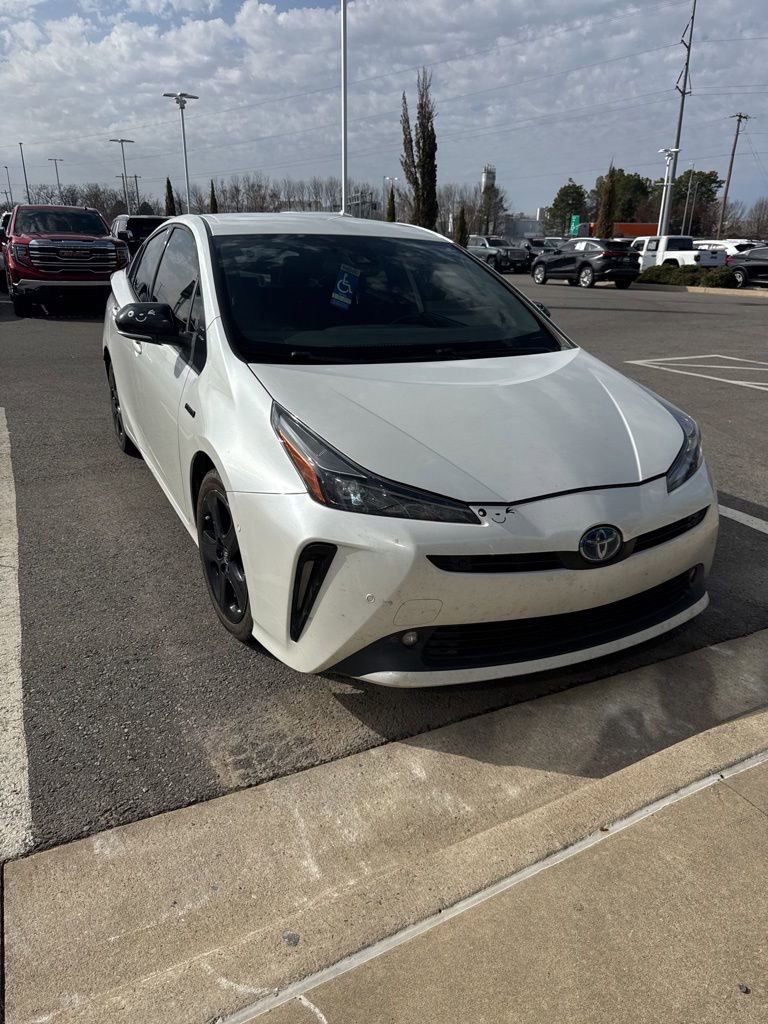 Used 2021 Toyota Prius XLE image 3