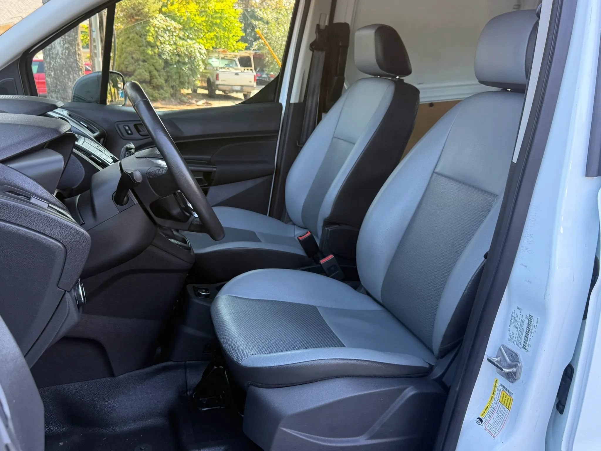Used 2018 Ford Transit Connect XL FWD image 14