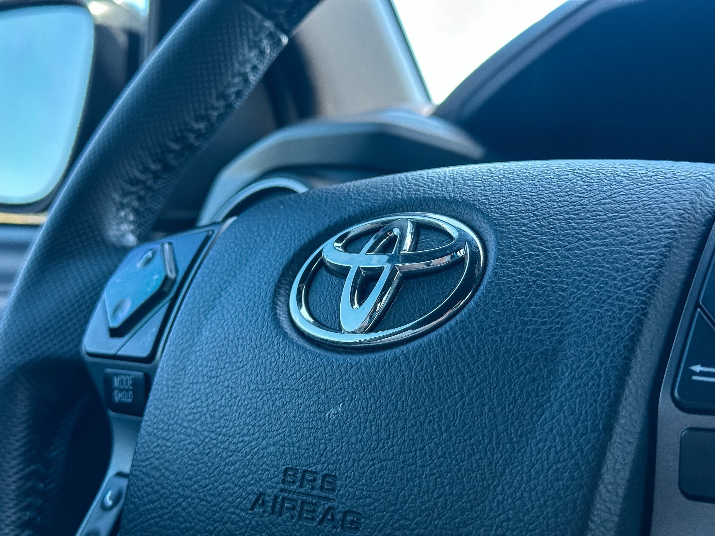 Used 2020 Toyota Tacoma TRD Off-Road w/ Technology Package image 30