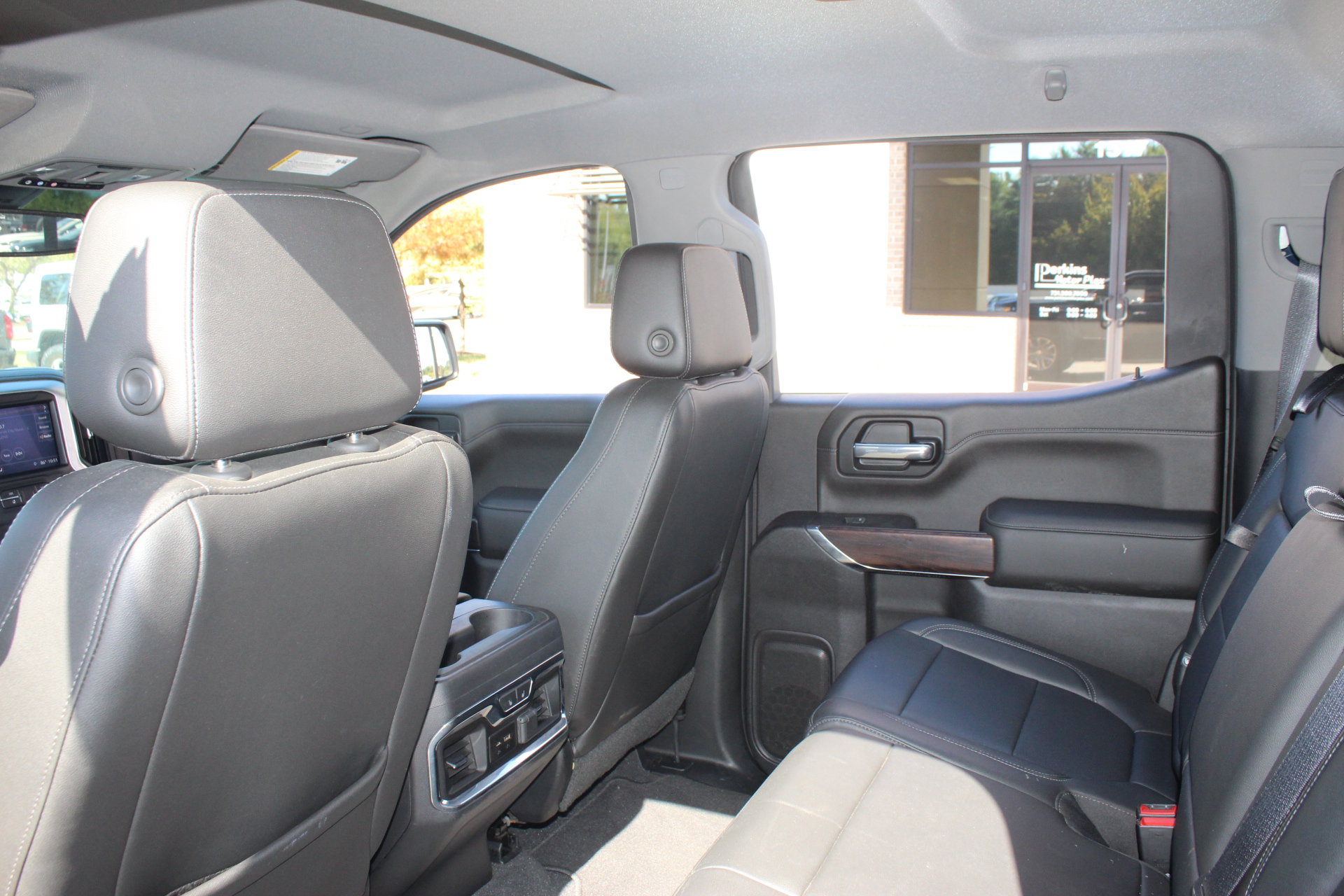 Used 2019 GMC Sierra 1500 SLT w/ SLT Premium Plus Package AWD/4WD image 30