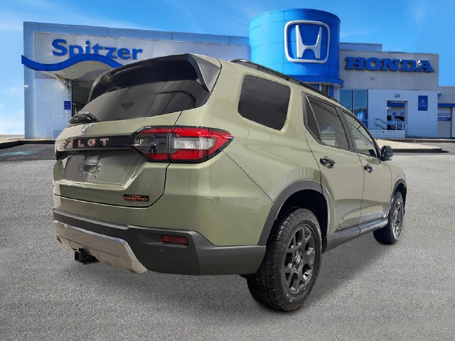 New 2026 Honda Pilot TrailSport image 3