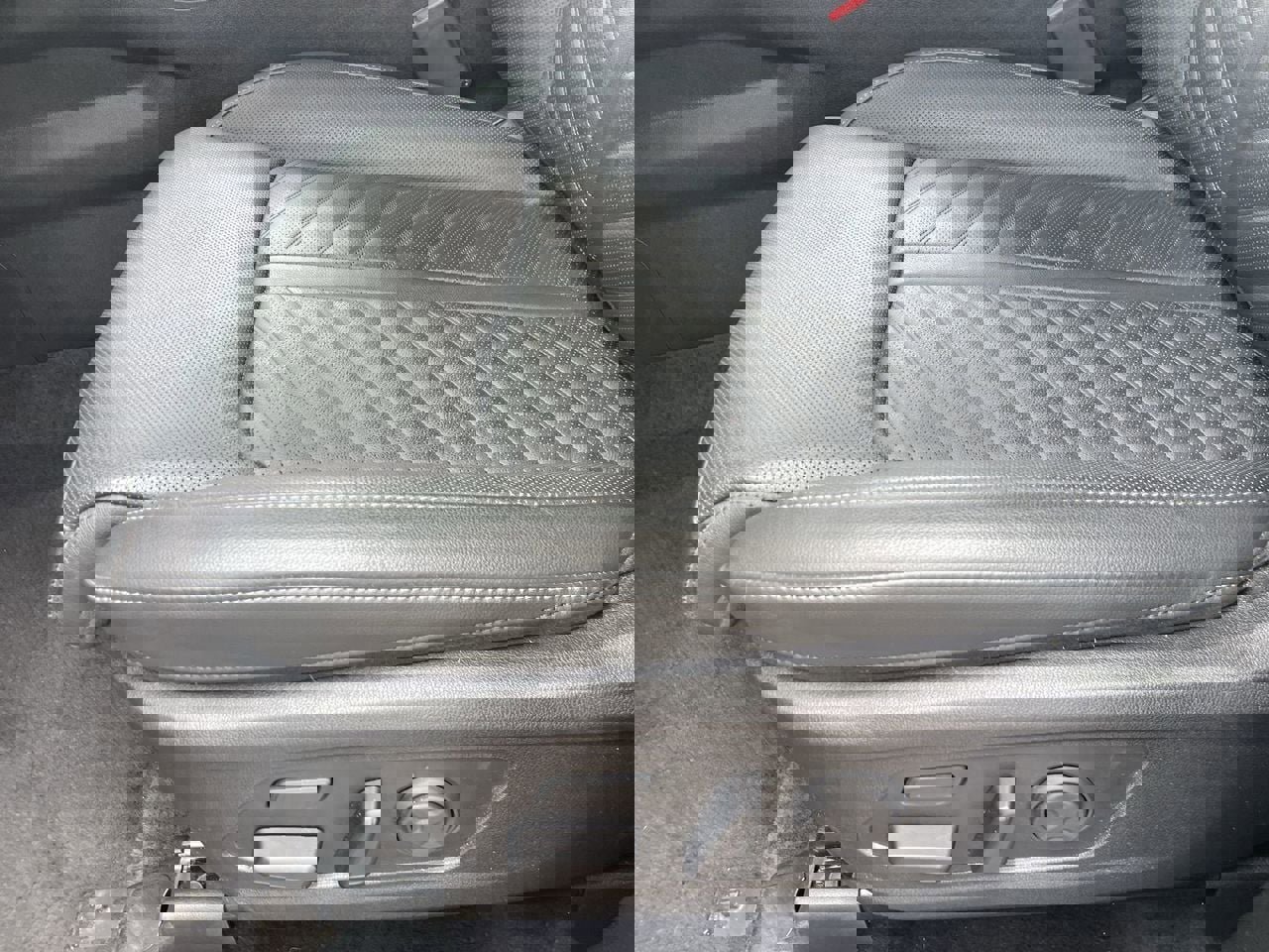 Certified 2025 Kia Sorento SX Prestige image 19