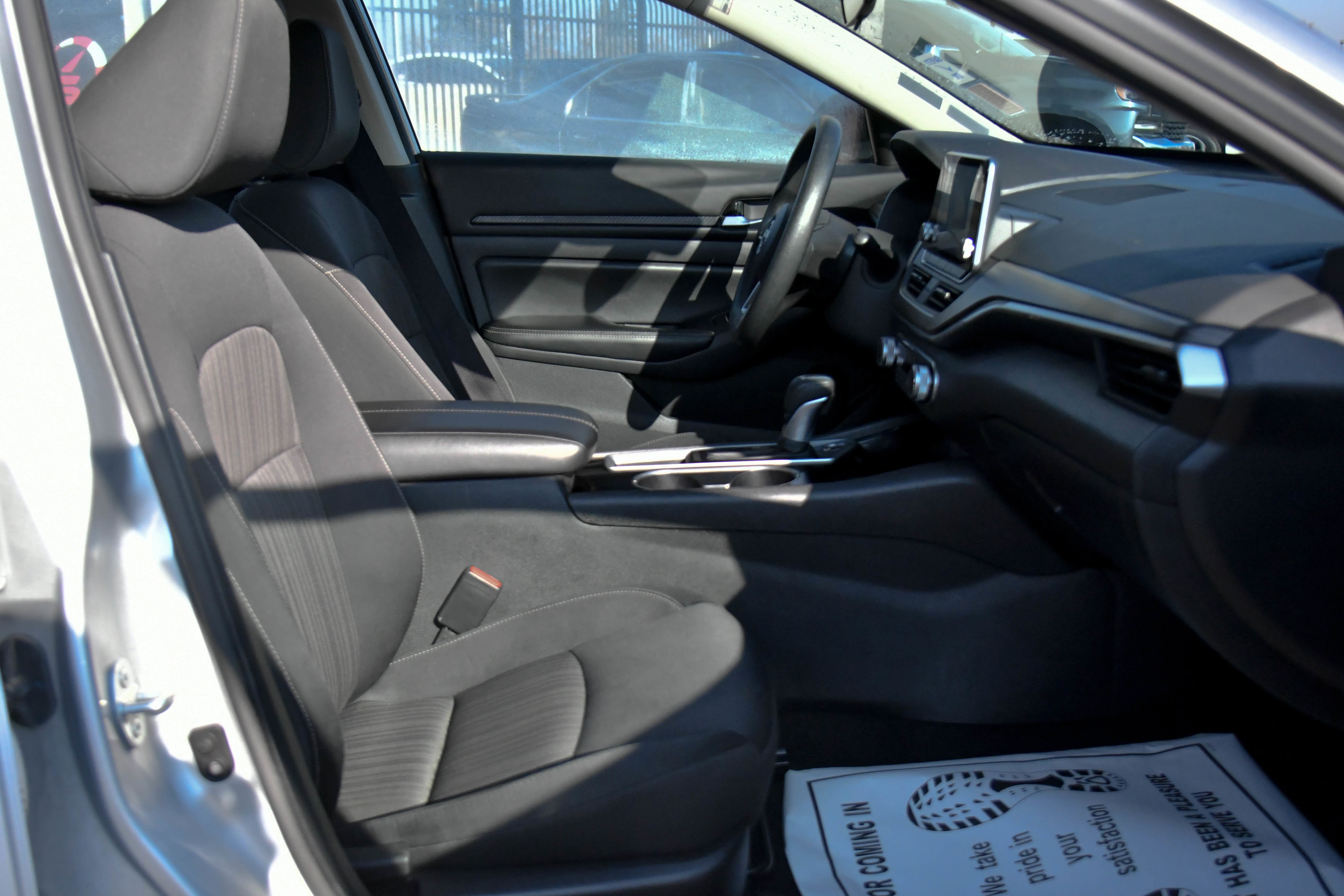 Used 2024 Nissan Altima 2.5 SV image 40