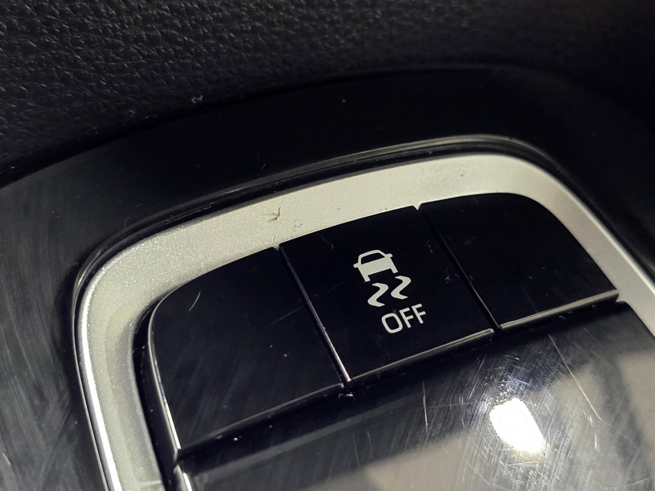 Certified 2025 Toyota Corolla LE image 27